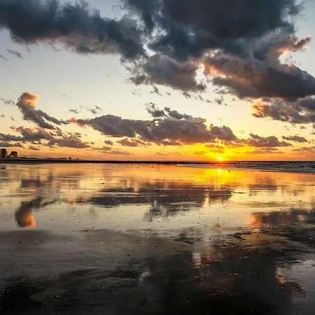 With Sea View And Shared Pool Apartamento