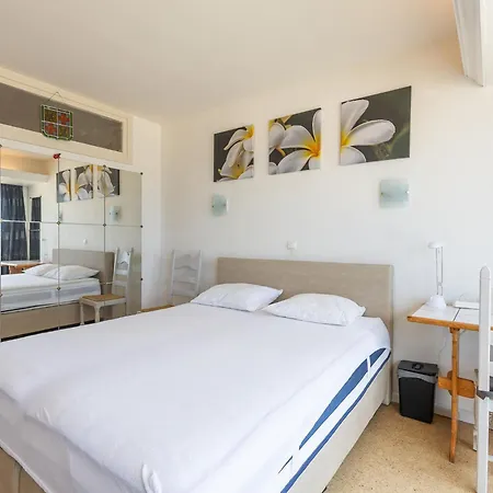 Apartamento With Sea View And Shared Pool